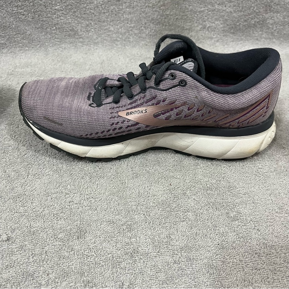 Brooks Ghost 13 Purple White 1203381B550 Women's 6.5B - Picture 7 of 10
